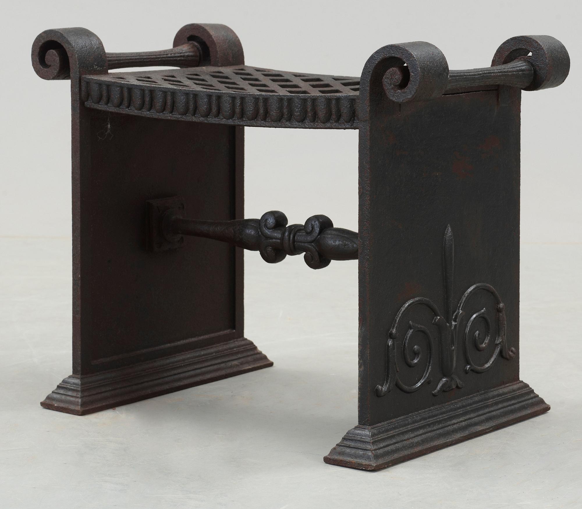 A Folke Bensow cast iron stool, model 'Taburett Nr 1', Näfveqvarn, Sweden circa 1925.