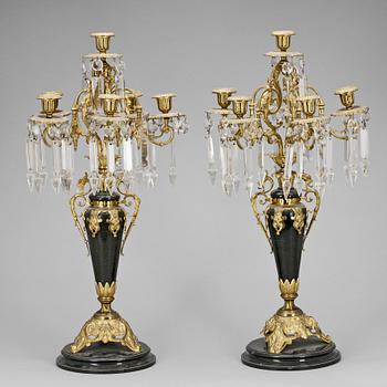 KANDELABRAR, ett par, oskarianska, sent 1800-tal.