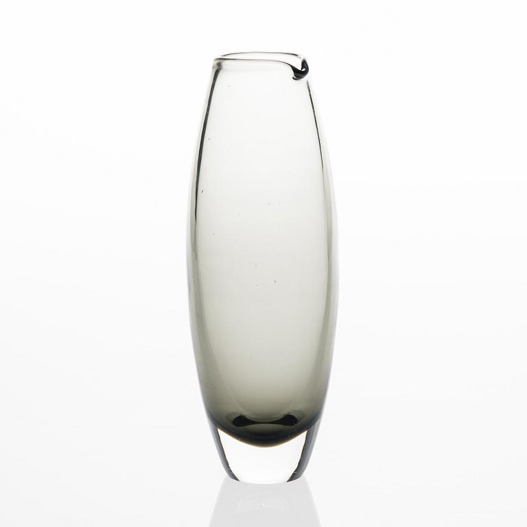 TILLBRINGARE, glas, i-linjen, signerad, Timo Sarpaneva, Iittala -57. Formgiven 1956.