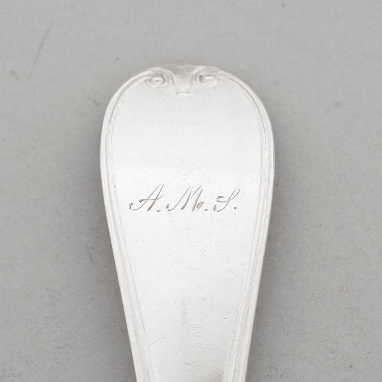 SKEDAR, 10 st, silver, "Fransk Lilja" bla Eric Söderholm, Härnösand, 1800-tal. Total vikt ca 472 g.