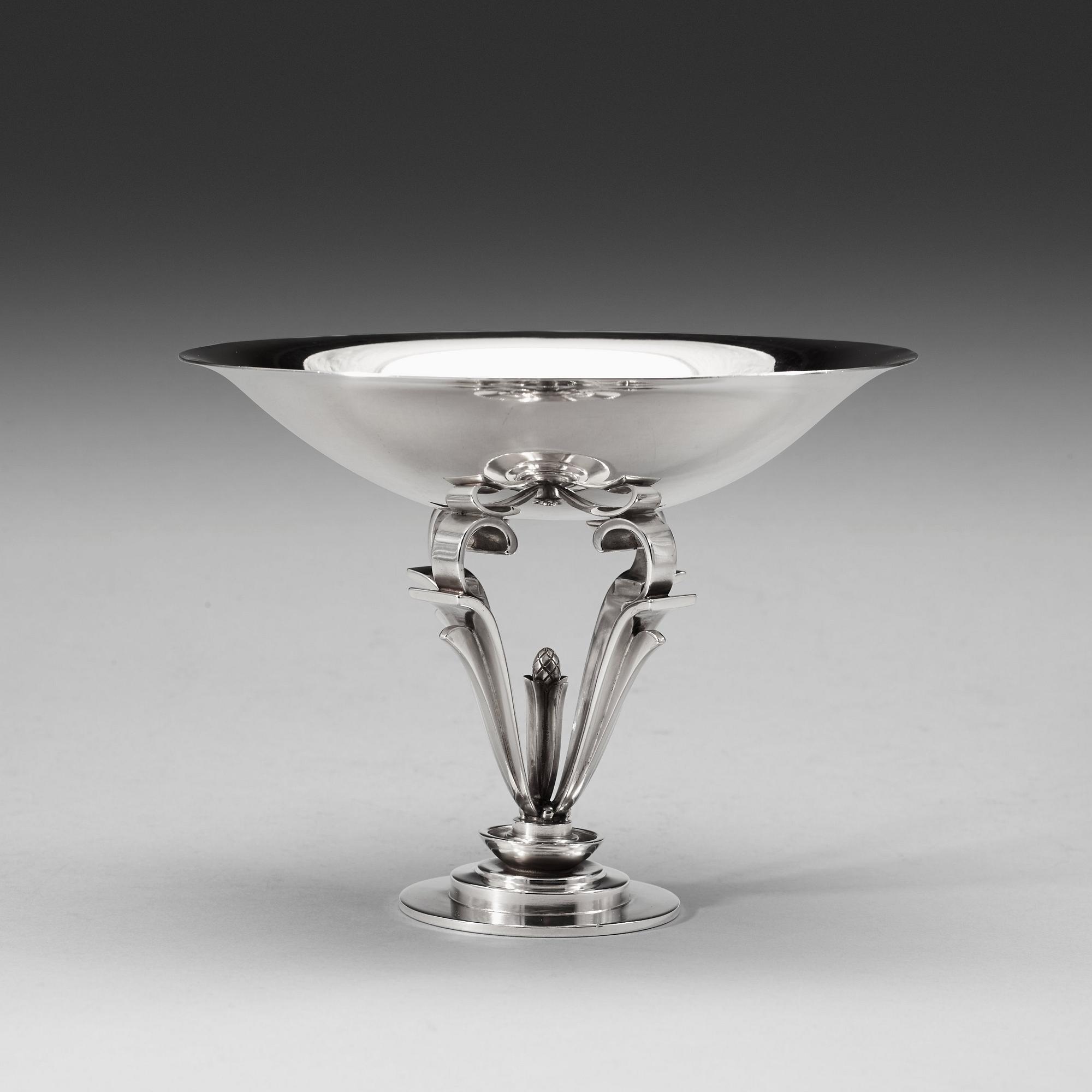 A Harald Nielsen sterling bowl, Georg Jensen, Copenhagen 1933-44.