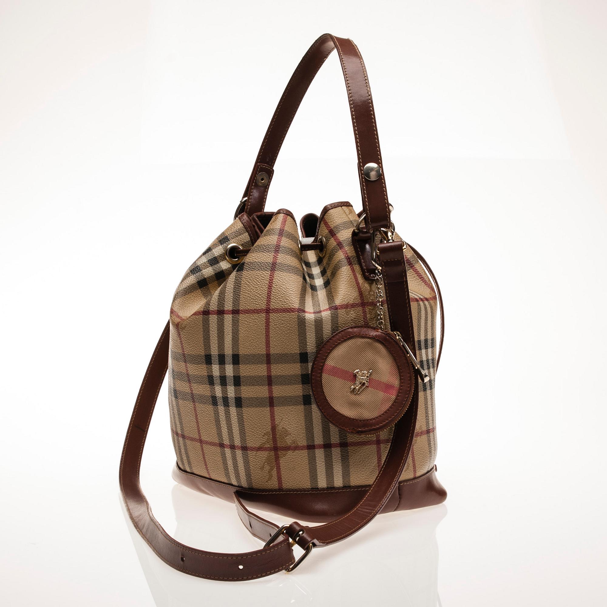 VÄSKA samt PORTMONNÄ, Burberry.