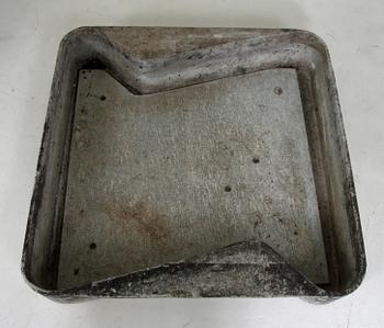 BLOMSTERLÅDA, BLOMSTERURNA samt SANDLÅDA, troligen Willy Guhl, Schweiz.