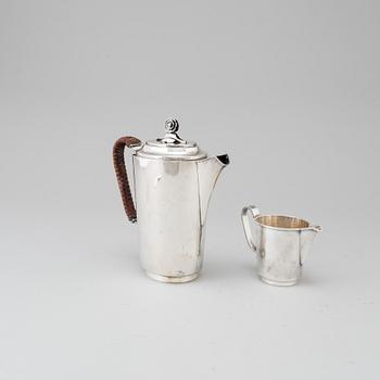 PER SKÖLD, kaffeservis, 
2 delar, silver, för Carlman Silversmide Aktiebolag, Stockholm, 1958.
