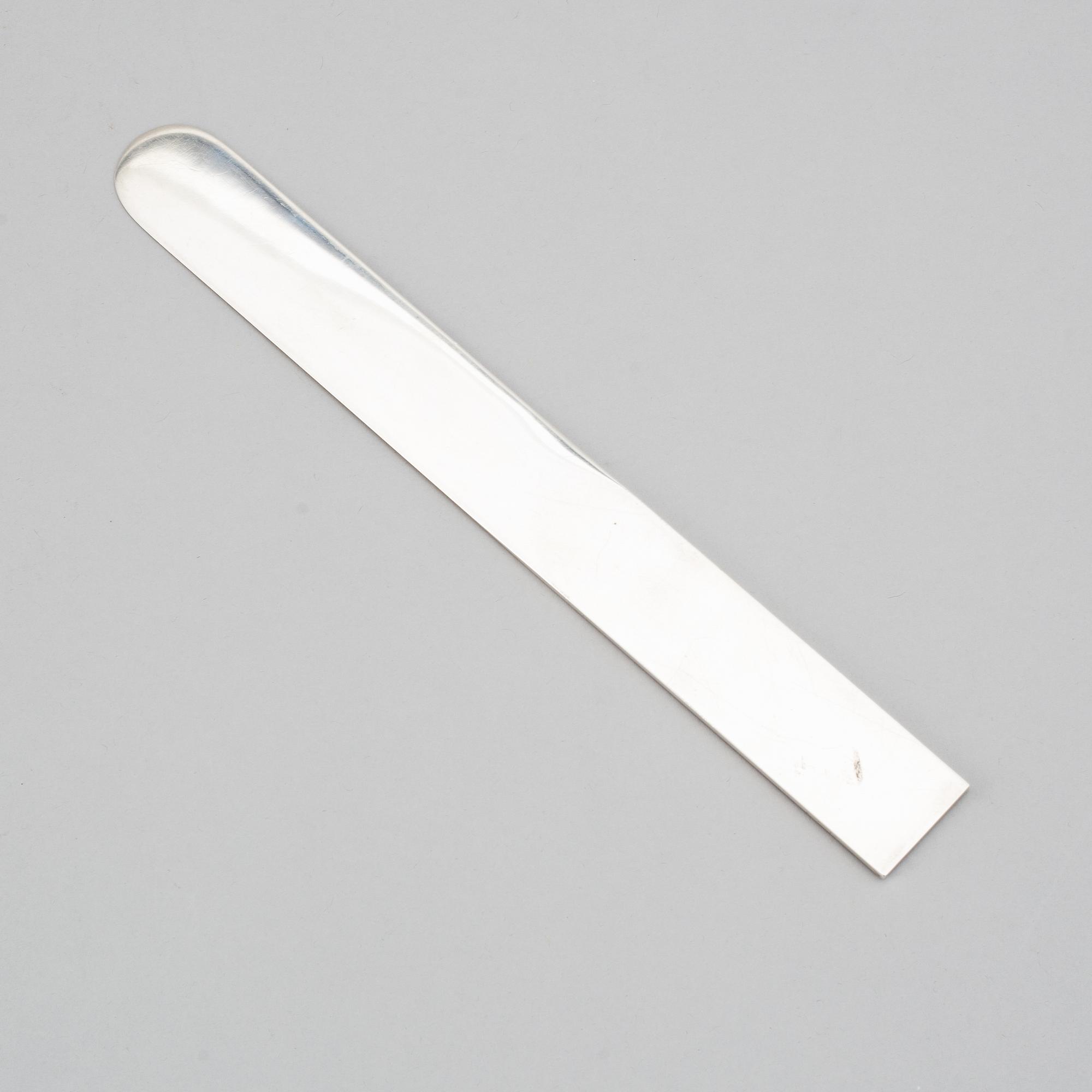 A Swedish 20th century sterling silver letter knife mark of WIWEN NILSSON Lund 1950, total weight  ca 150 gr.