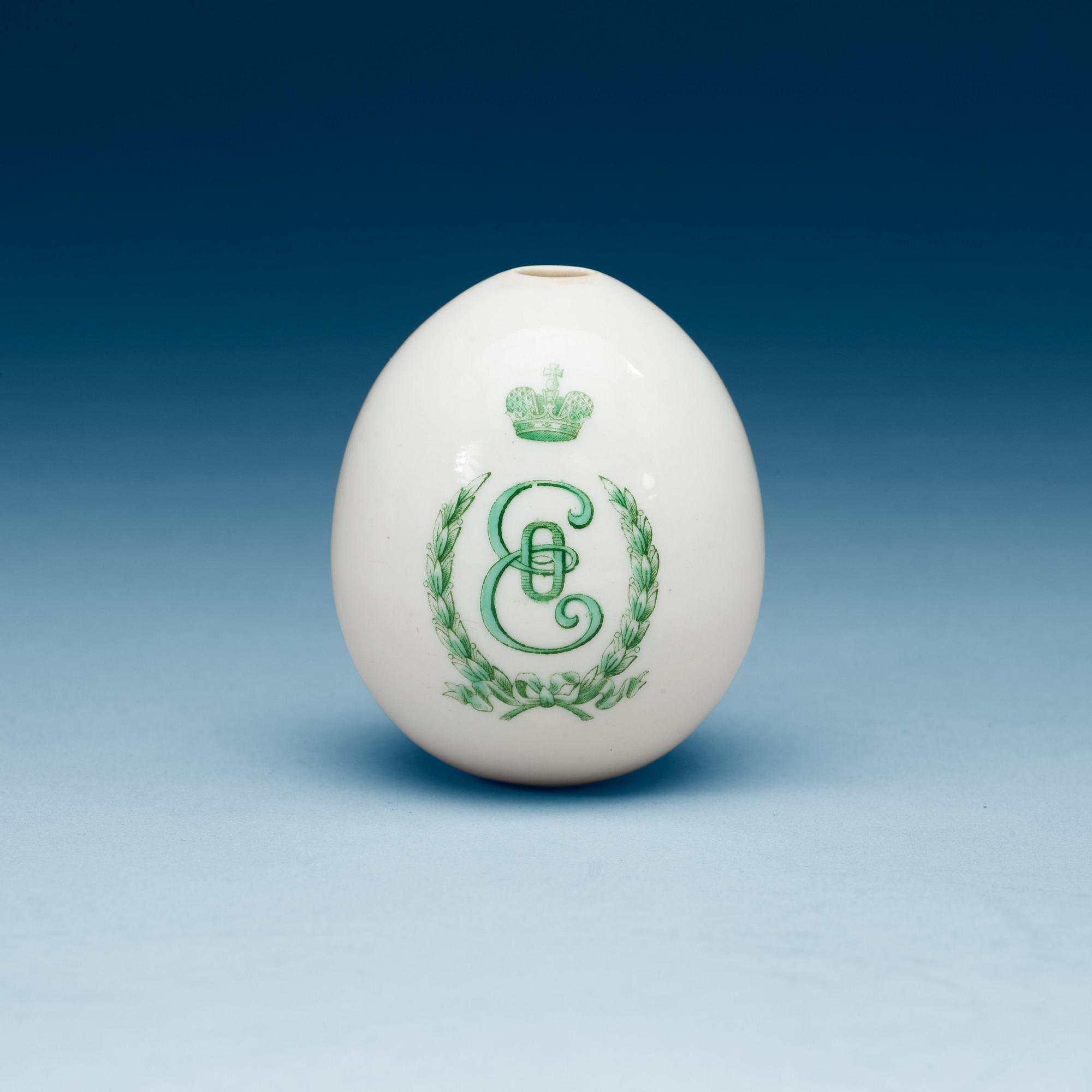 ÄGG, porslin. Ryssland, omkring 1900.