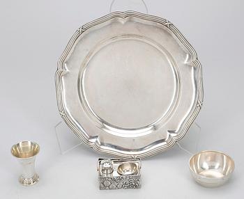 PARTI SILVER, 33 delar, bla Gustaf Theodor Folcker, Stockholm, 1859. Tot vikt ca 867g.