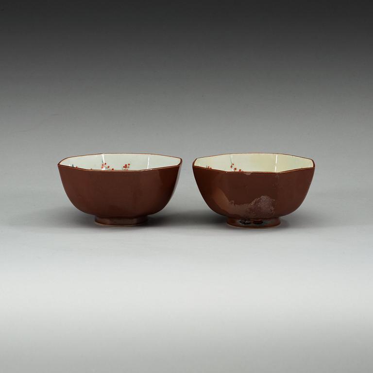 SKÅLAR, ett par, porslin. Japan, 1700-tal.