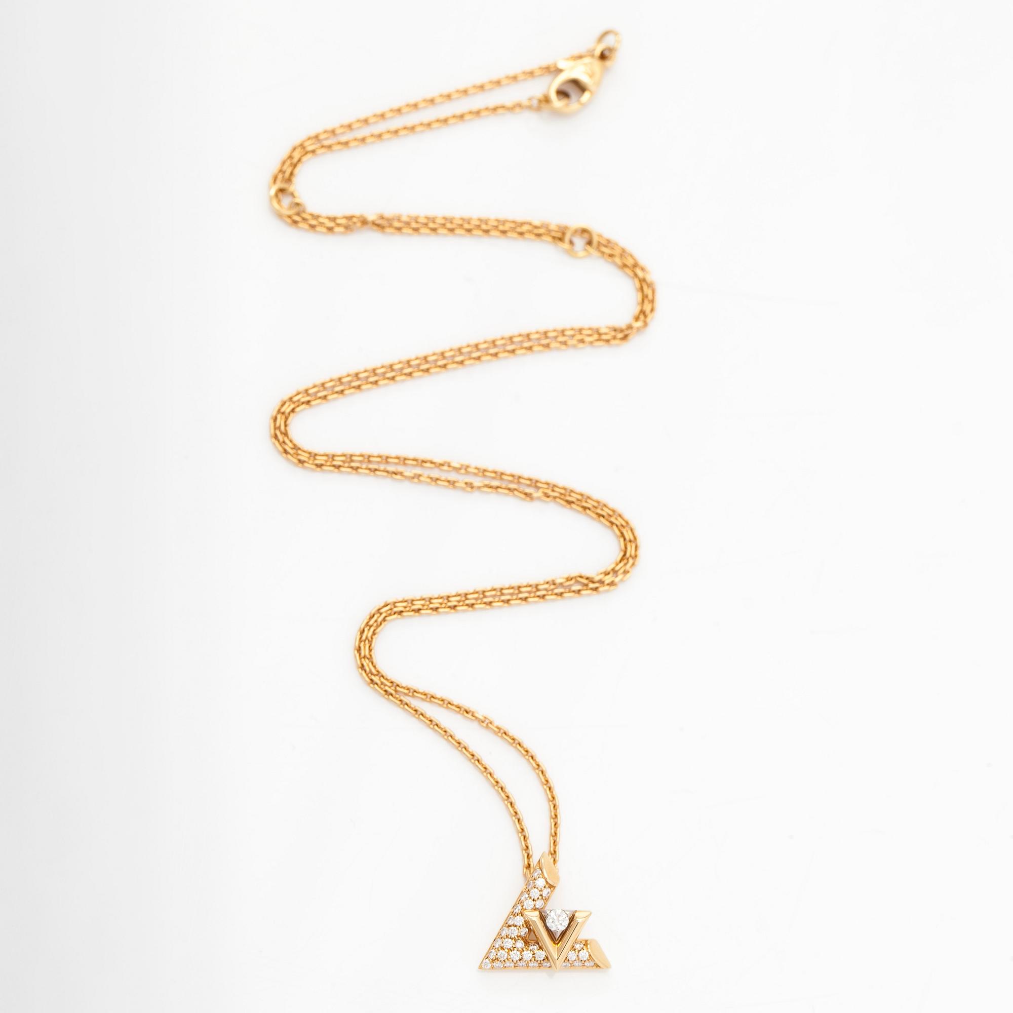 Louis Vuitton, an 18K gold and diamond 'LV Volt One' necklace.