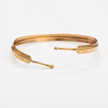 A 14K gold bracelet. Kalevala Koru, Helsinki 1960.