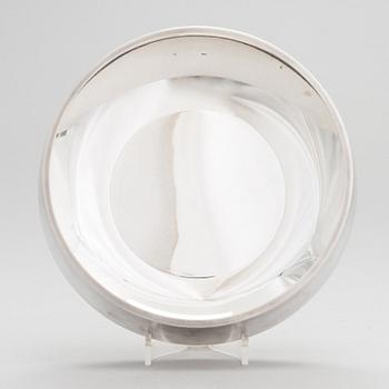 Pekka Piekäinen, skål, silver, Auran Kultaseppä Oy, Åbo 1977.
