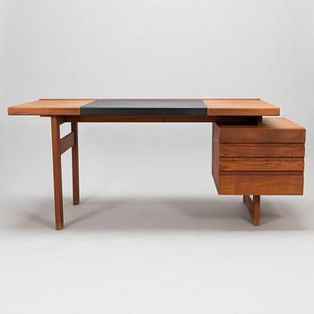Olavi Hänninen, A 1960's 'Paletti' writing desk for HMN Huonekalu Mikko Nupponen, Lahti, Finland.