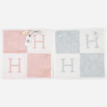 Hermès, two 'Avalon' cotton towels.