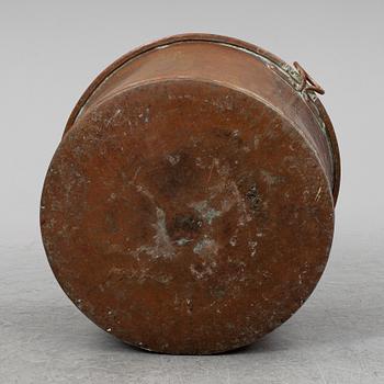 A copper cauldron, 18/19th century.