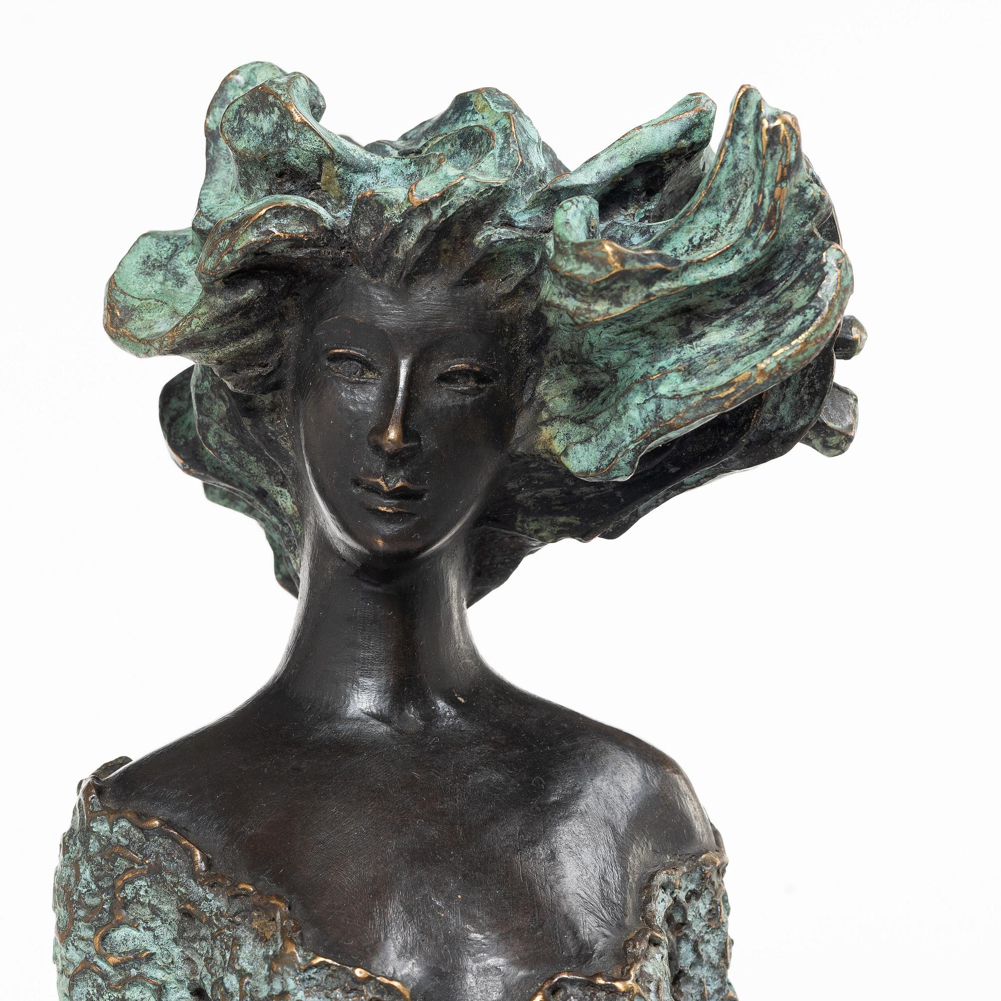 Christine Rémy, Translation: "Standing woman".