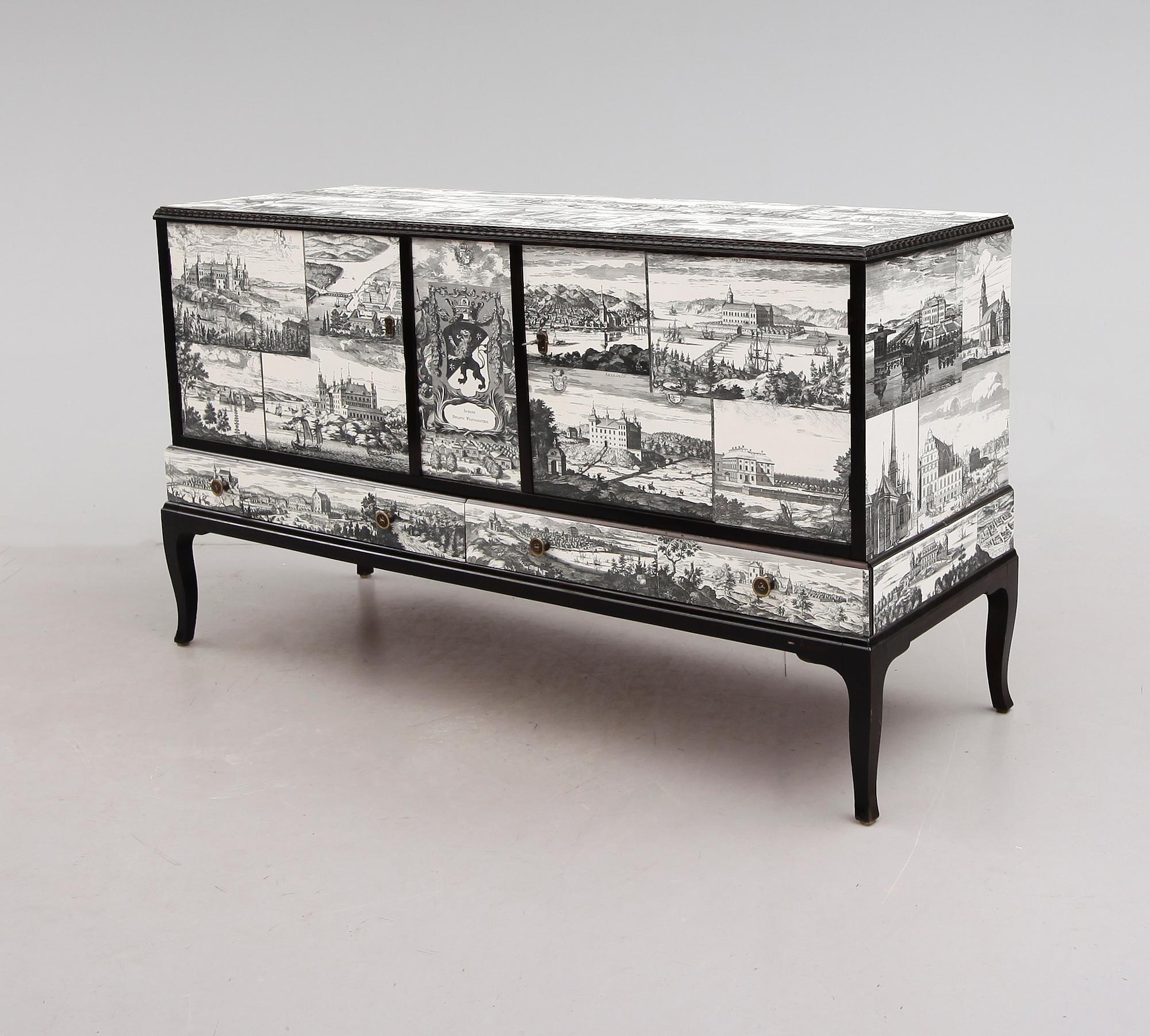 SIDEBOARD, 1900-talets första hälft.