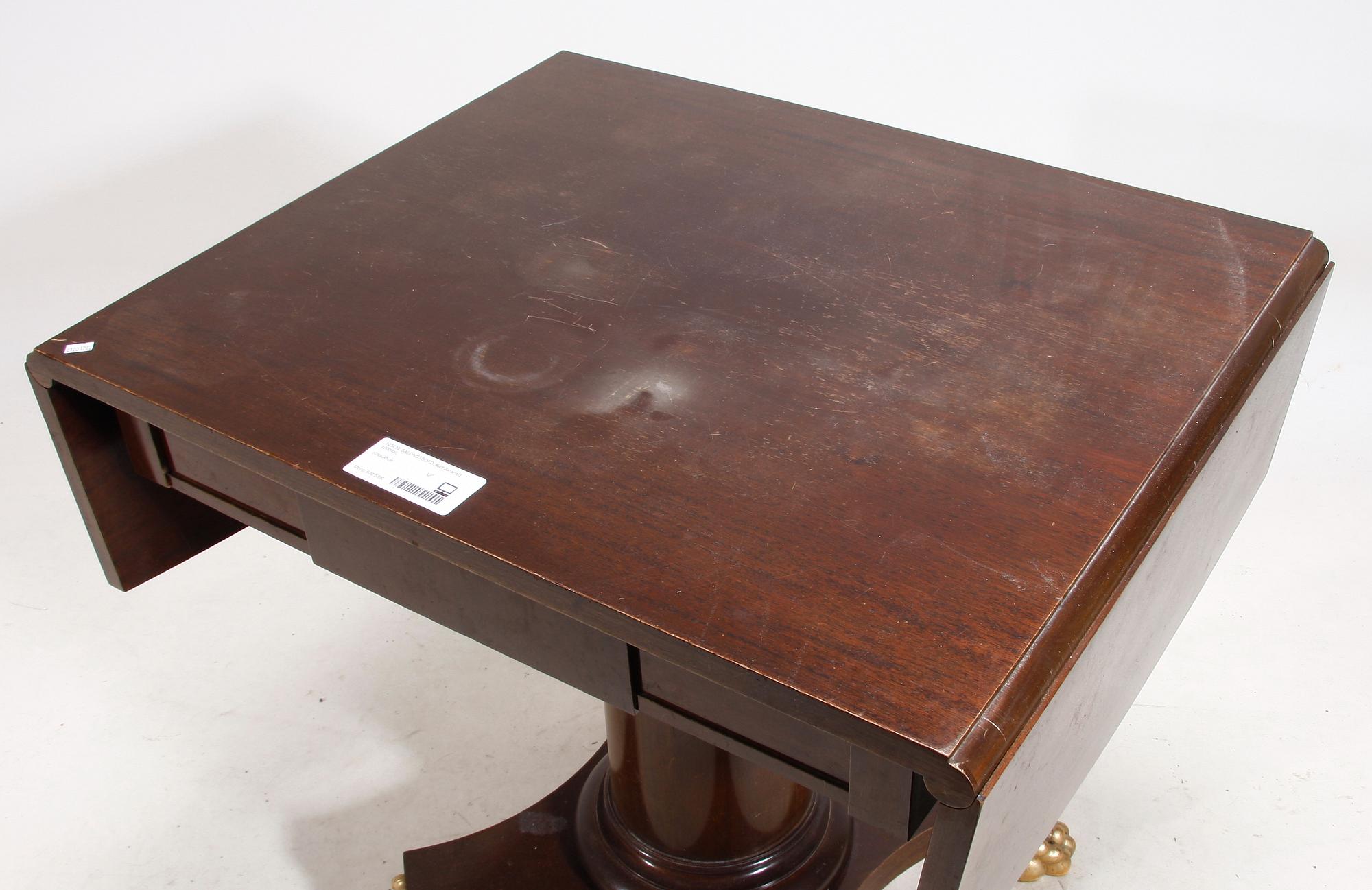 SALONGSBORD. Karl Johanstil, 1900-tal.