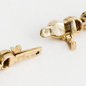 BRACELET, 18K gold with 5 diamonds 0.60 cts and rubies 5.90 cts, according to engraving.