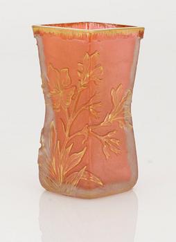 A Daum Art Nouveau glass vase, Nancy, France.