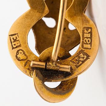 A pair of 18K gold earrings. Enoch Bäckström, Vaasa 1862.