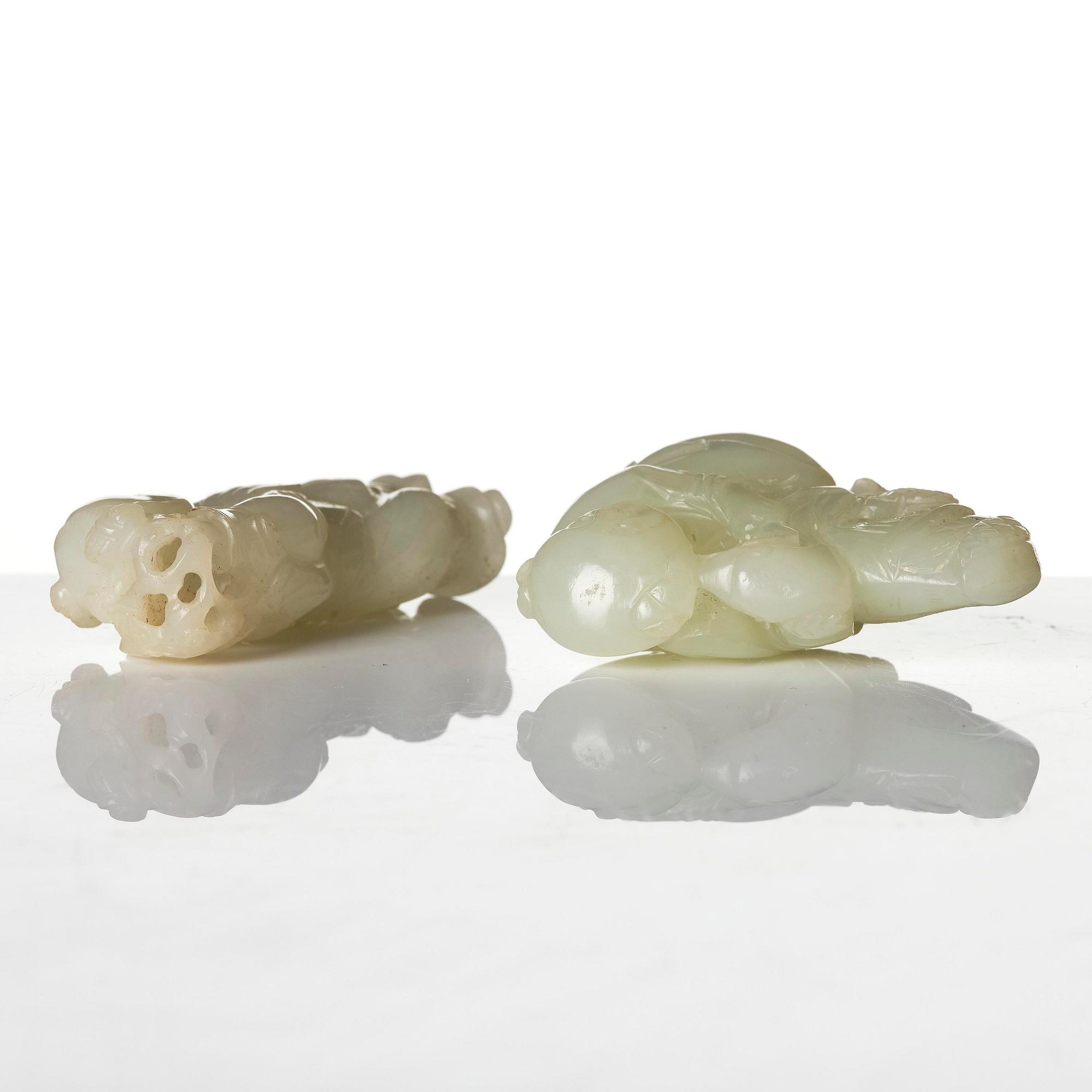 Figuriner, två stycken, jade. Qingdynastin, 1800-tal.