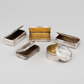 Five Swedish 19th century parcel gilt silver boxes, one by  Anders Gottlieb Herkepeus, Norrtälje, 1857. Weight 299 gram.