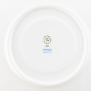 Julservis, 32 delar, porslin, Royal Copenhagen, Danmark.