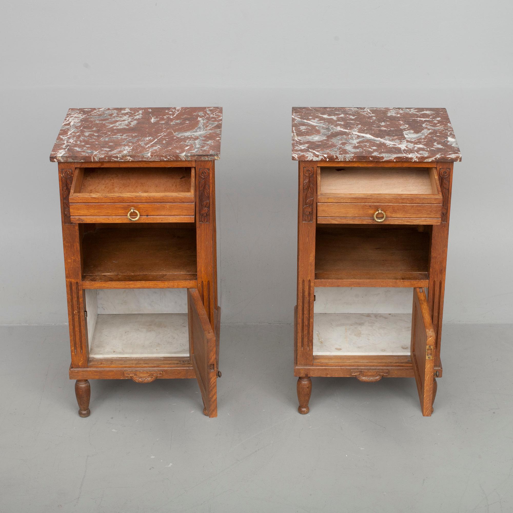 NATTDUKSBORD, ett par, senjugend, 1900-talets första kvartal.