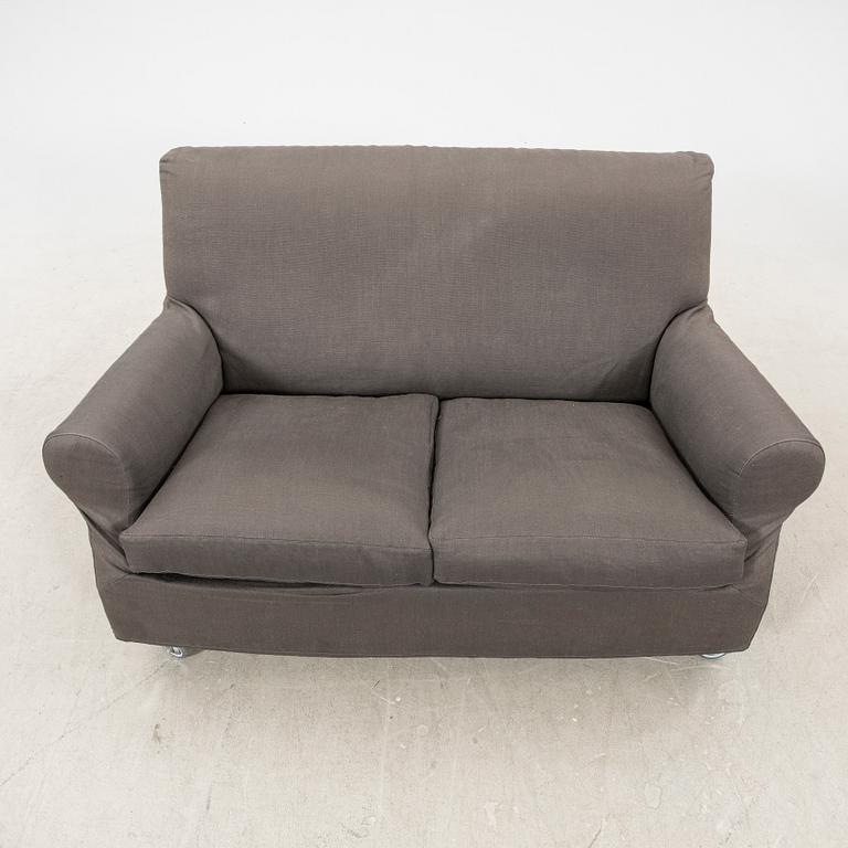 A "Nonnamaria" Felxform pair of sofas 21st century.