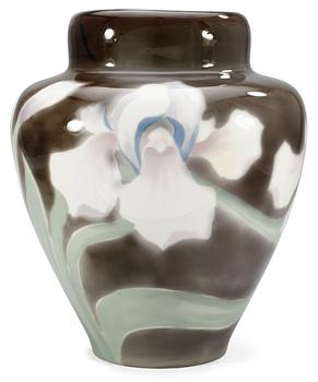1127. A Nils Emil Lundström art nouveau porcelain vase, Rörstrand circa 1900.