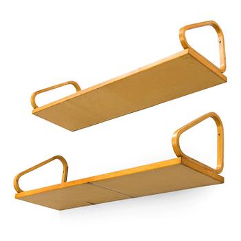 Alvar Aalto, vägghyllor, 2 st, modell 112/L för O.Y. Huonekalu- ja Rakennustyötehdas A.B 1900-talets mitt.