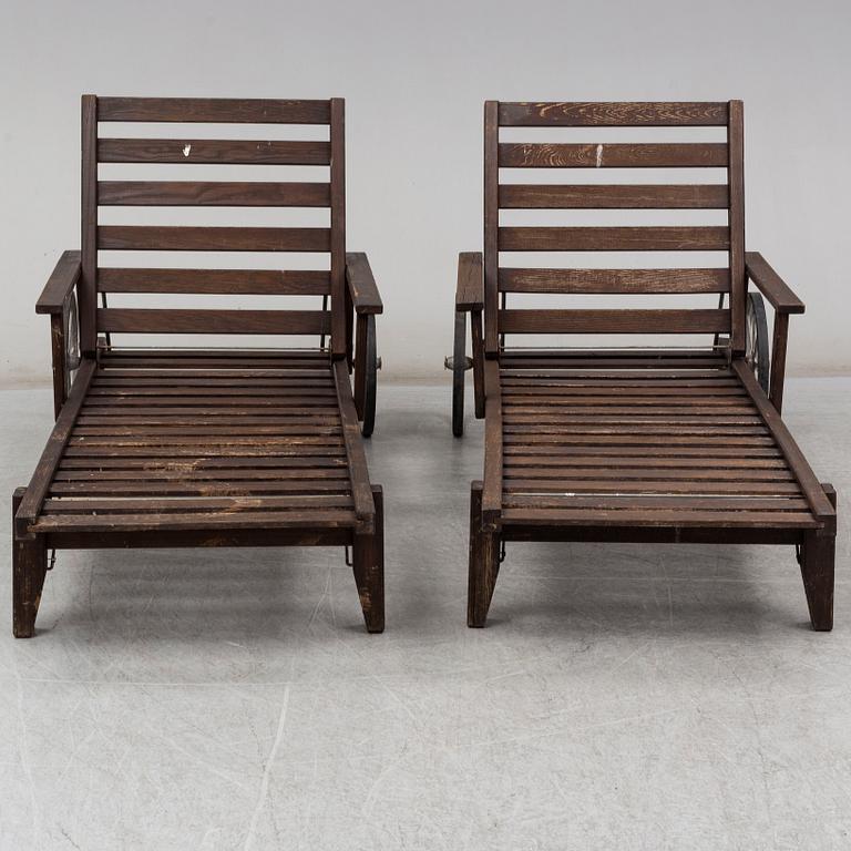 ELSA STACKELBERG, a pair of sunbeds from the second half of the 20th century.