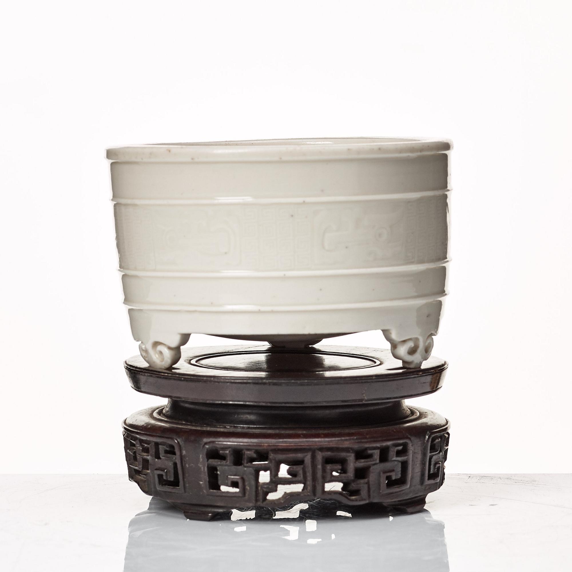 A blanc de chine censer, Qing dynasty, Kangxi (1662-1722).