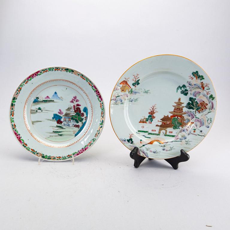 A set of four different Chinese pocelain Qing Dynsty Youngzhen plates.