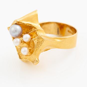 Björn Weckström, ring 18K guld med odlade pärlor, Finland. För Lapponia.