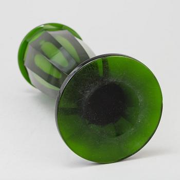 A GREEN GLASS ART DÉCO VASE, first half of the 20th century.