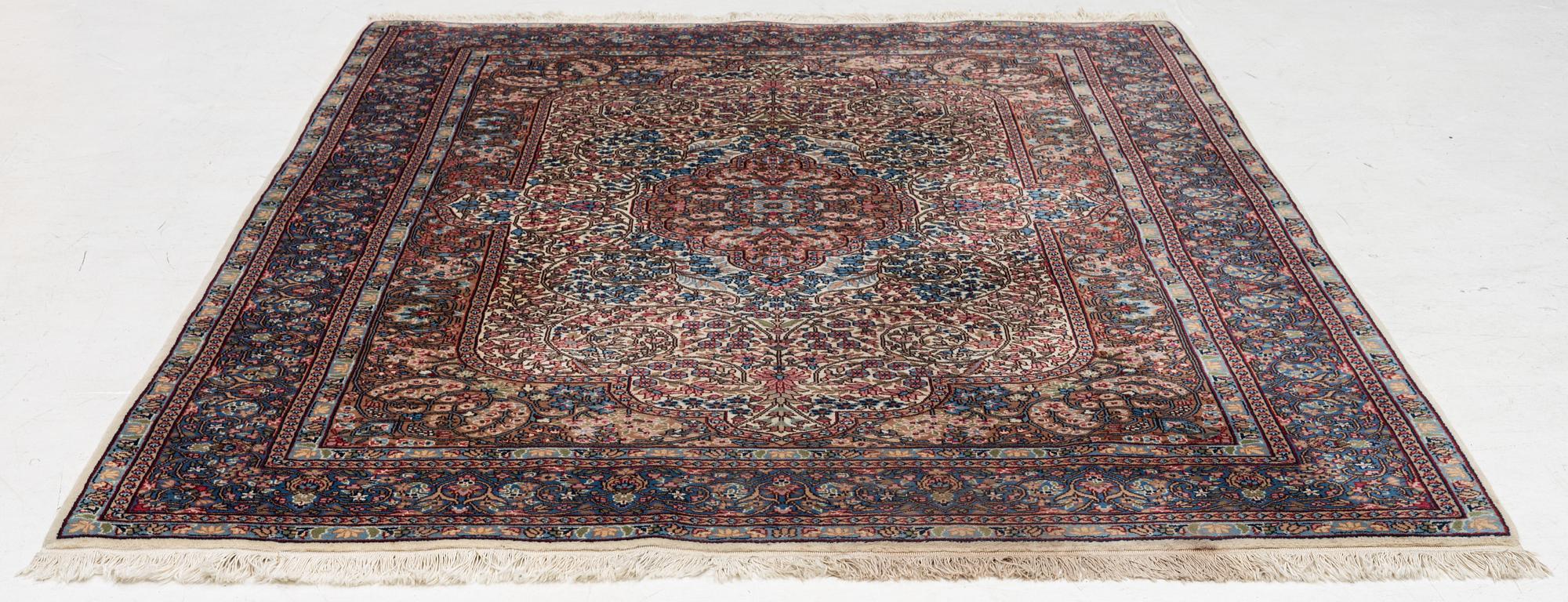 Rug, Kirman, approx. 245 x 165 cm.