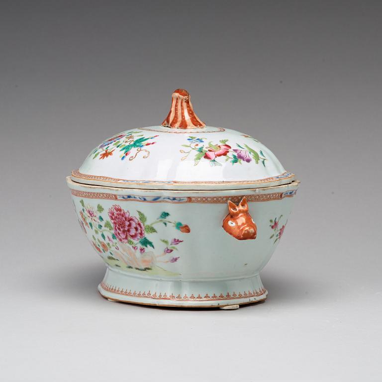 A famille rose 'double peacock' tureen with cover, Qing dynasty, Qianlong (1736-95).