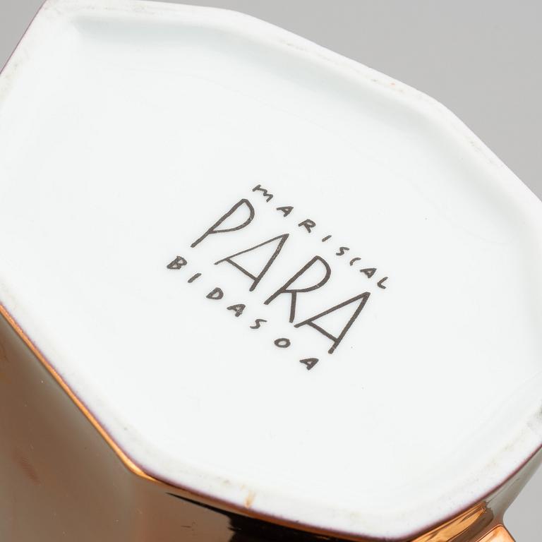 A porcelain jug/vase 'Jarrita Florero' by Javier Mariscal, 1980's.