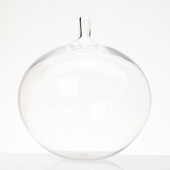 Ingeborg Lundin, "The Apple", a glass vase, Orrefors, post 1957.