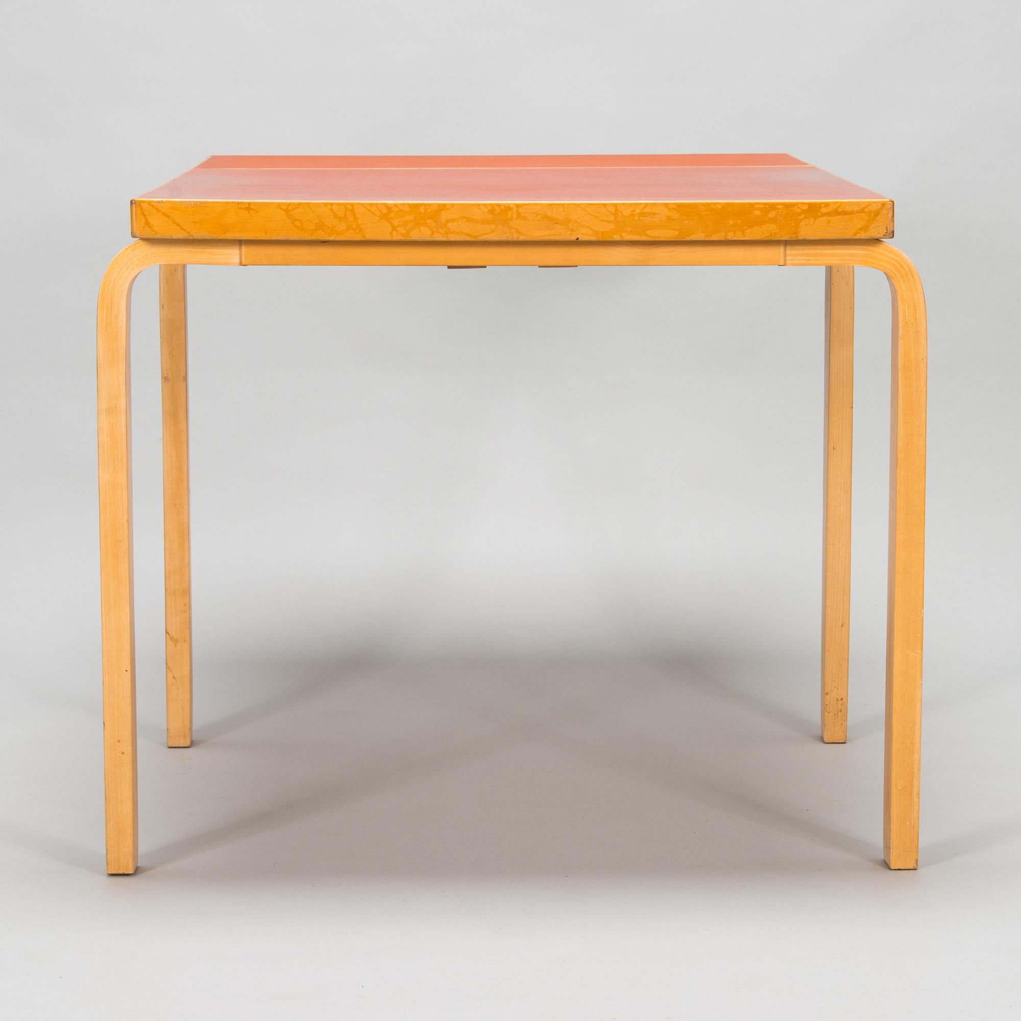 Alvar Aalto, klaffbord "DL85" för O.Y. Huonekalu- ja Rakennustyötehdas A.B 1900-talets mitt.