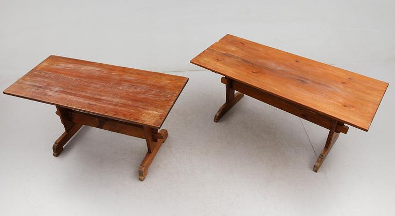 BOCKBORD, 2 st, snarlika, 1900-talets första hälft.