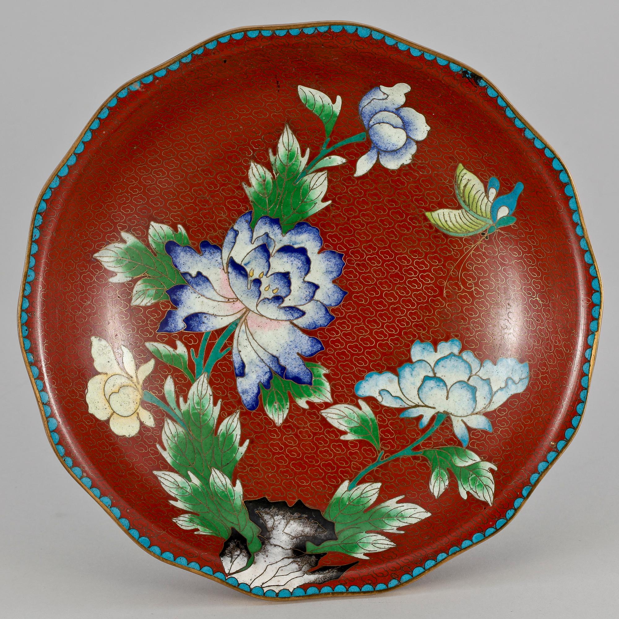 SKÅL PÅ FOT, cloisonné, Kina, 1900-talets början.