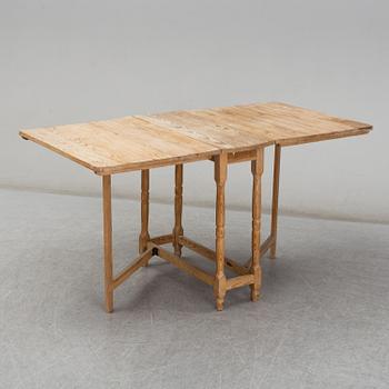 A 19th cnetury table.