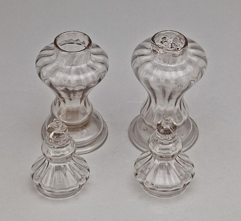 VINÄGERFLASKA/SOCKERRUSKA, glas, rokoko, 1700-talets andra hälft.