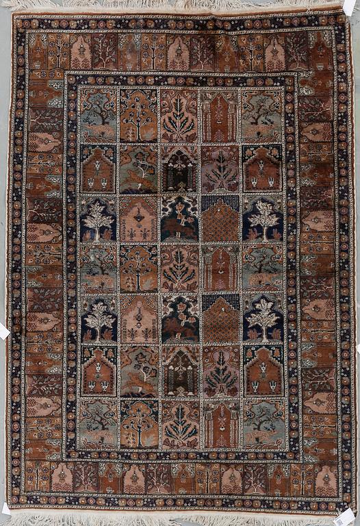 MATTA, old/semiantik Kayseriy. Ca 210x150 cm.