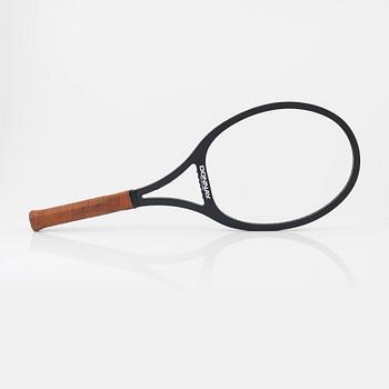 Tennisracket, Signerad Björn Borg. Donnay. Speciellt framtaget mid 25 racket i trä.