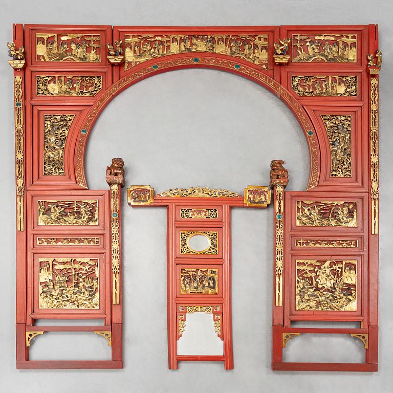 A Chinese carved front decoration for a bed, Qing dynasty 19th centrury.