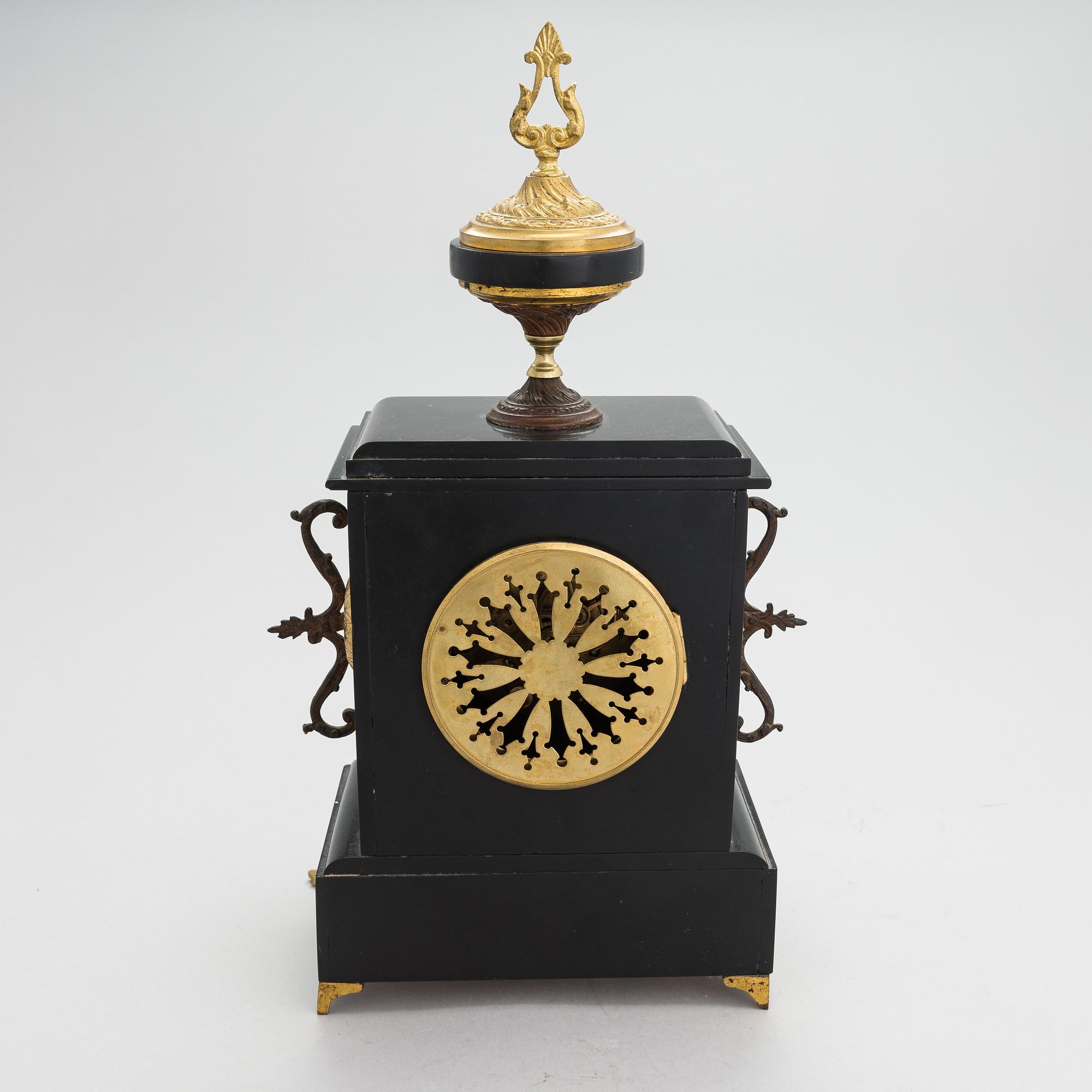 A table pendulum clock, second half of the 19th century.