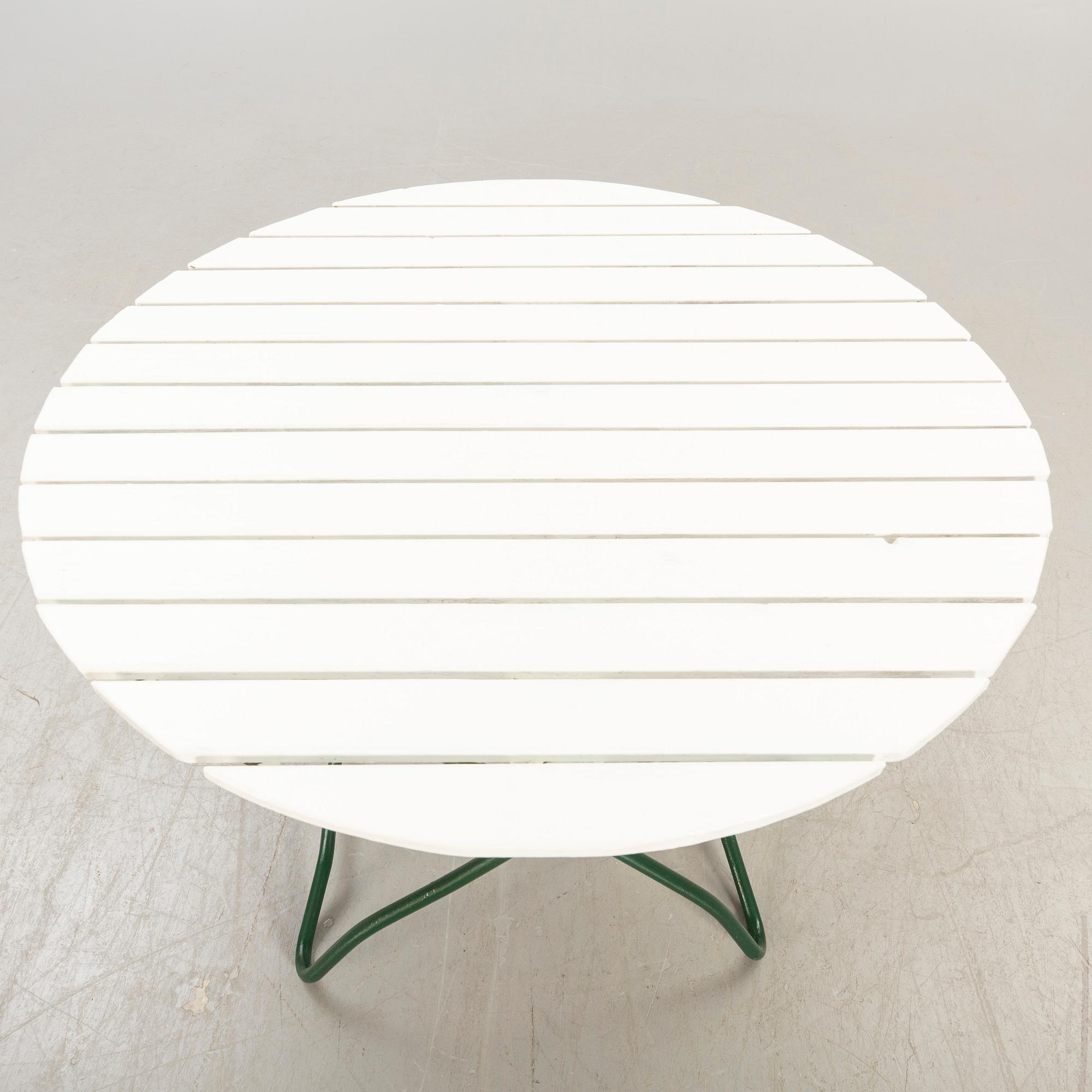 Garden group, 4 chairs, table, mid 1900s.